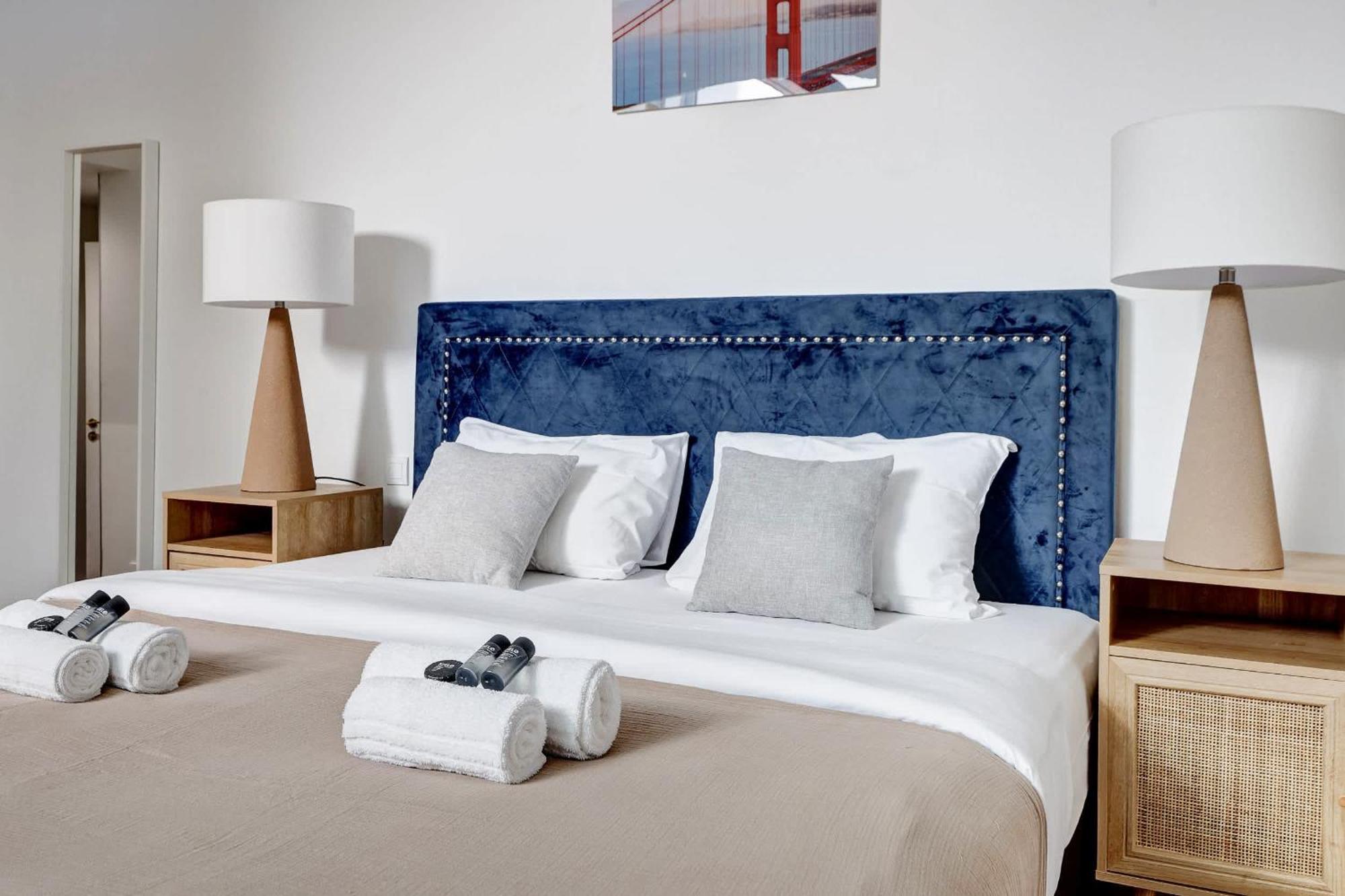 Bm -lumineux Et Pratique Pied A Terre Quartier Sebastopol Apartment